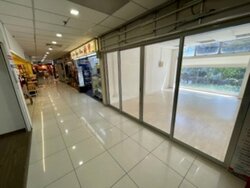 Holland Road Shopping Centre (D10), Retail #456998121